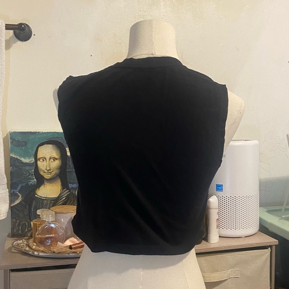 Black Muscle Tee - Picture 2 of 2